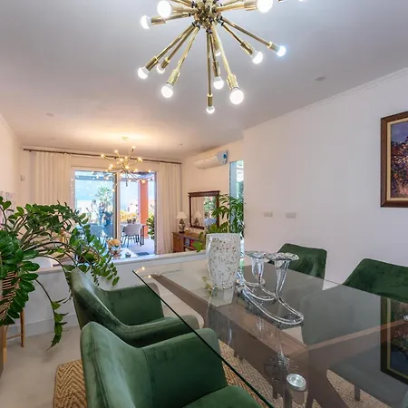 Golfside With Private Pool And Ocean Views